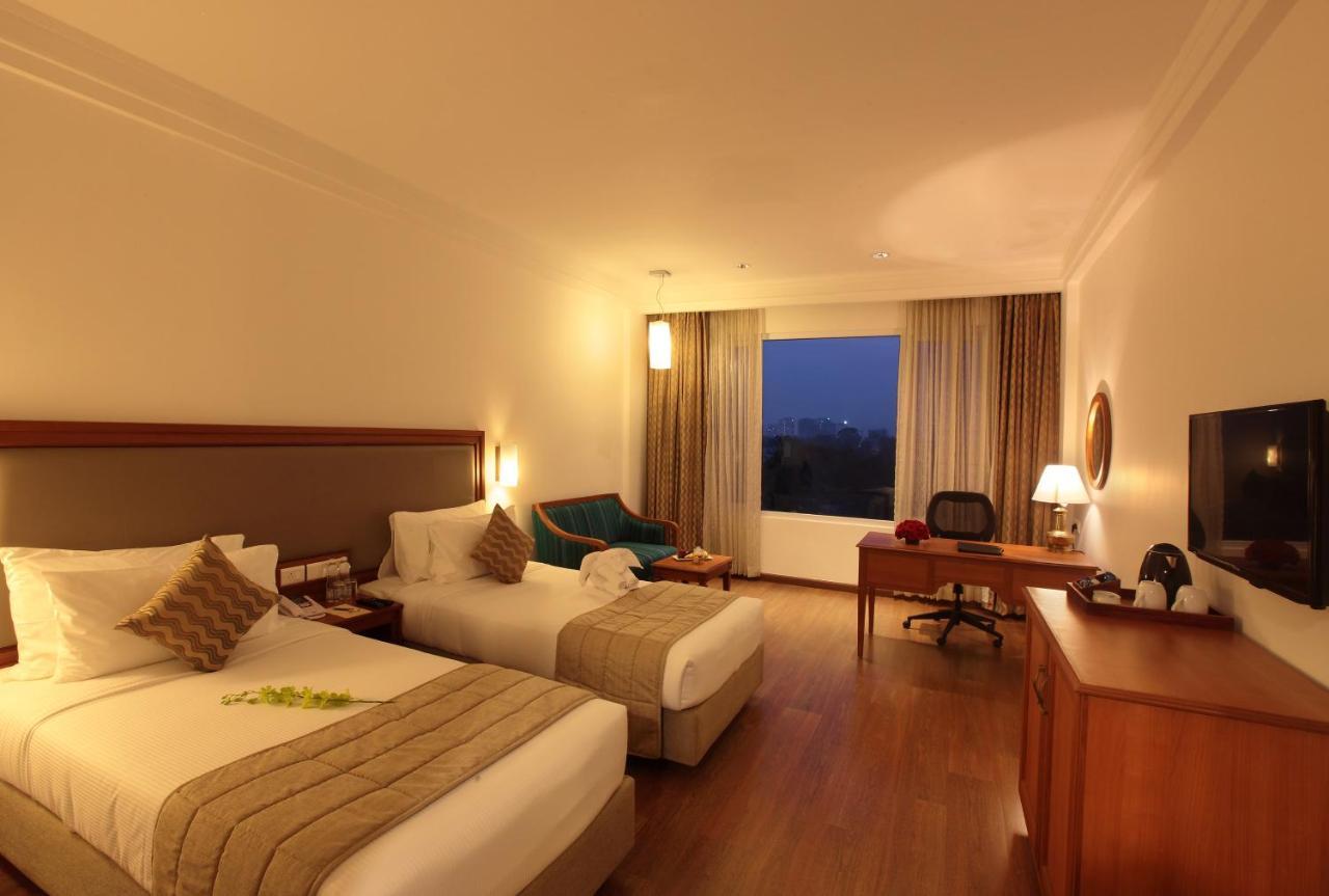 Monsoon Empress Kochi Exterior foto