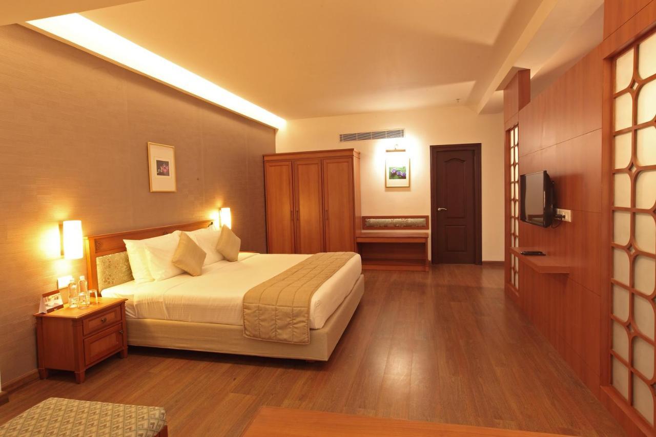 Monsoon Empress Kochi Exterior foto